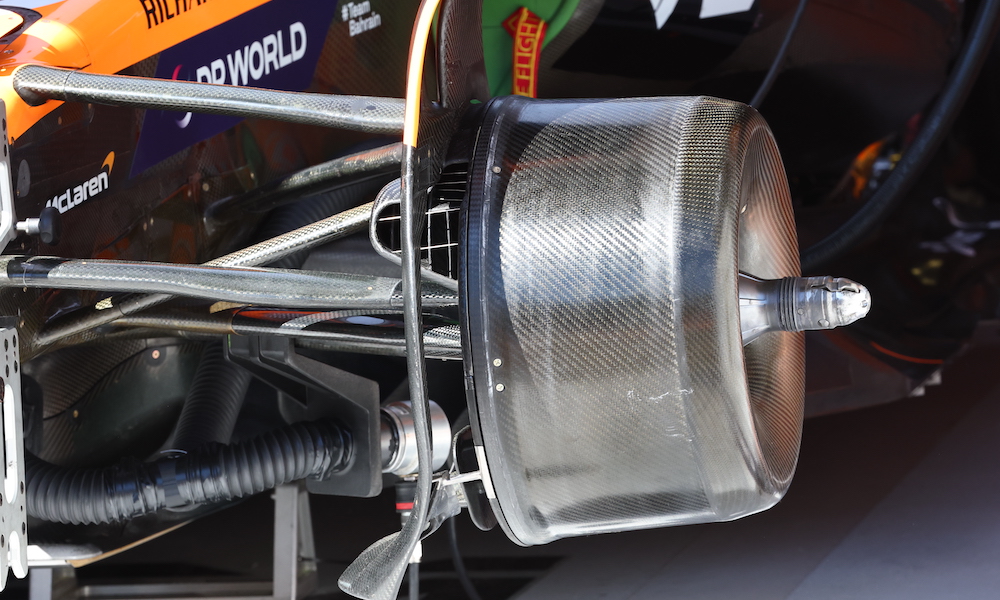 McLaren MCL39 brakes
