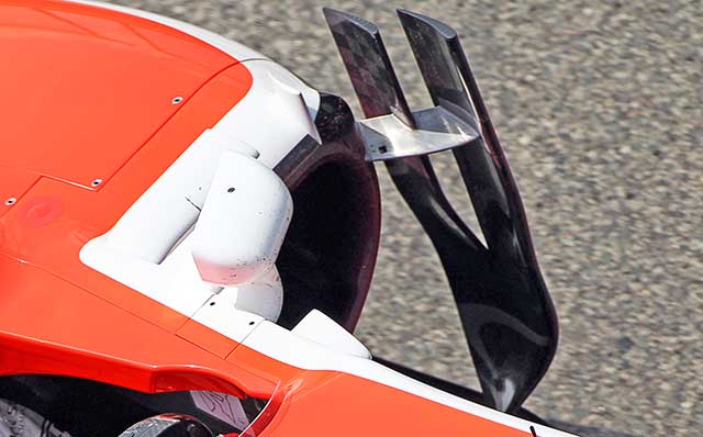 Marussia MR03
