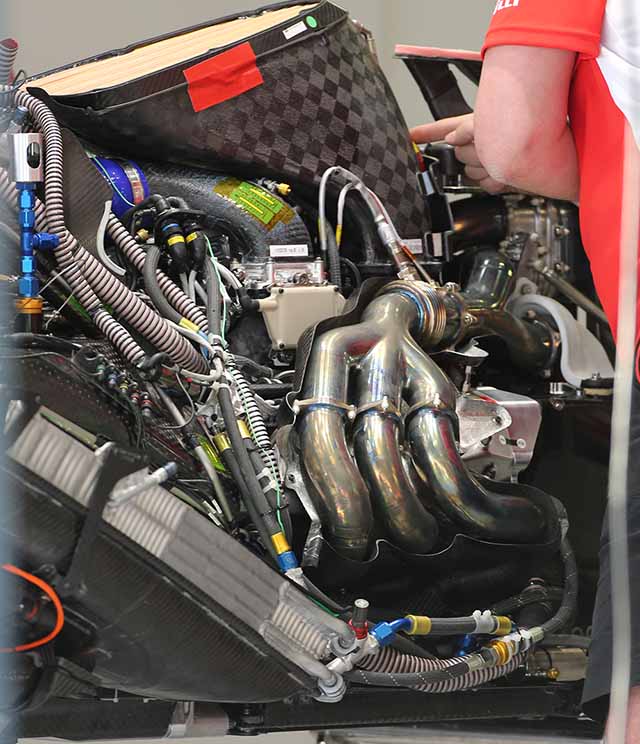 Marussia MR03