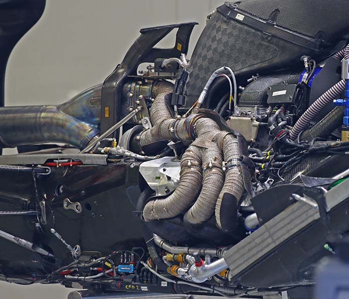 Marussia MR03