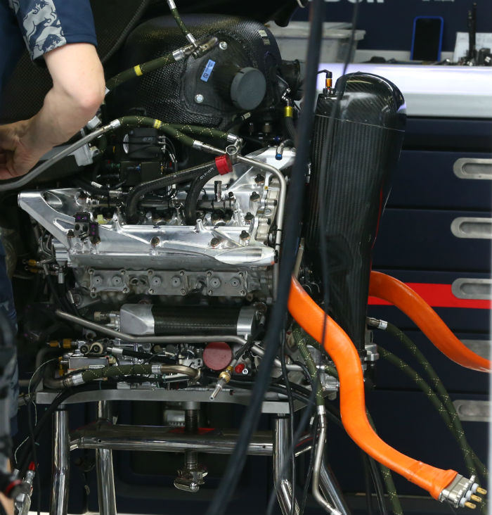 Renault RS16
