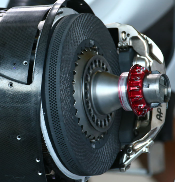 Williams FW38